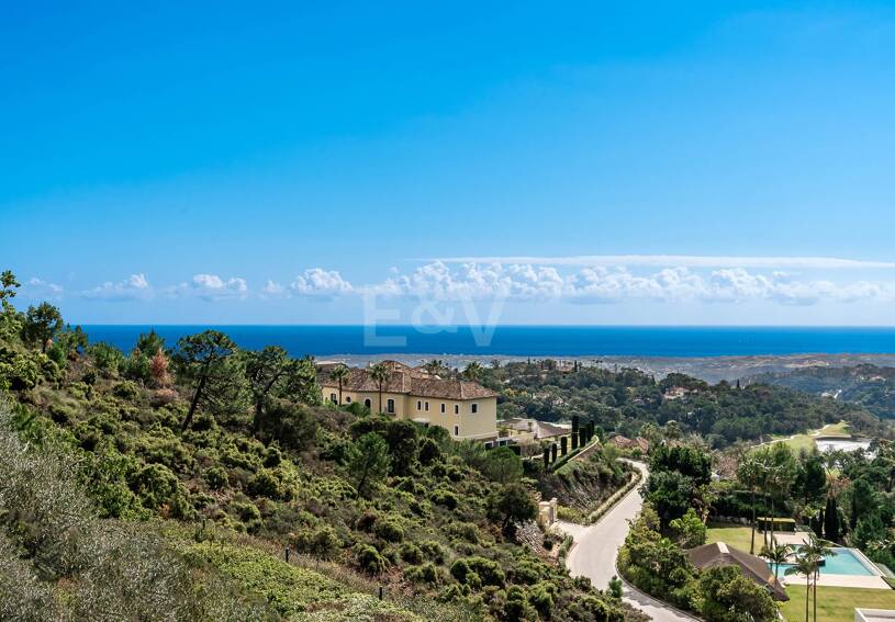 Fantástica casa familiar con impresionantes vistas al mar y al campo de golf