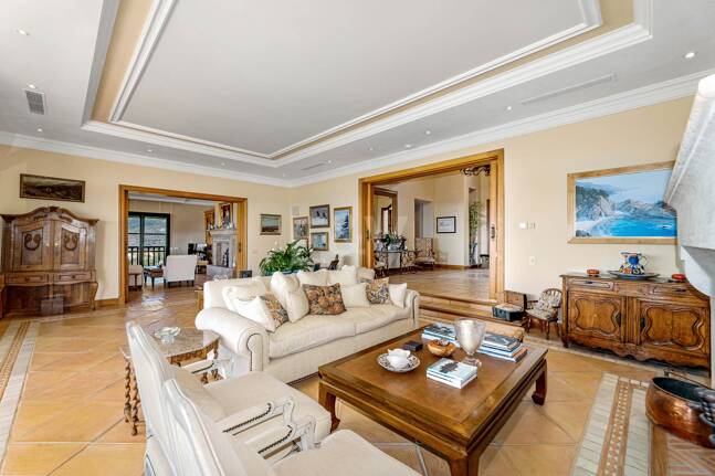 Fantástica casa familiar con impresionantes vistas al mar y al campo de golf