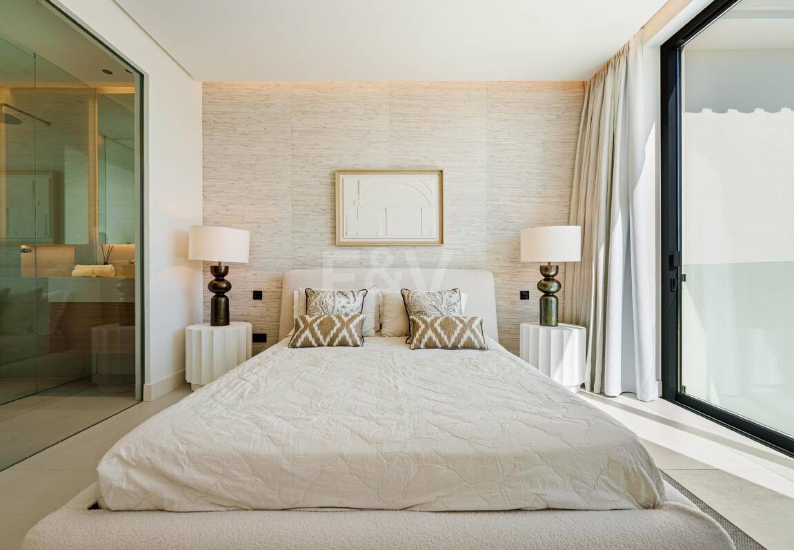 New Beachside Villa med privat spa och kust lugn