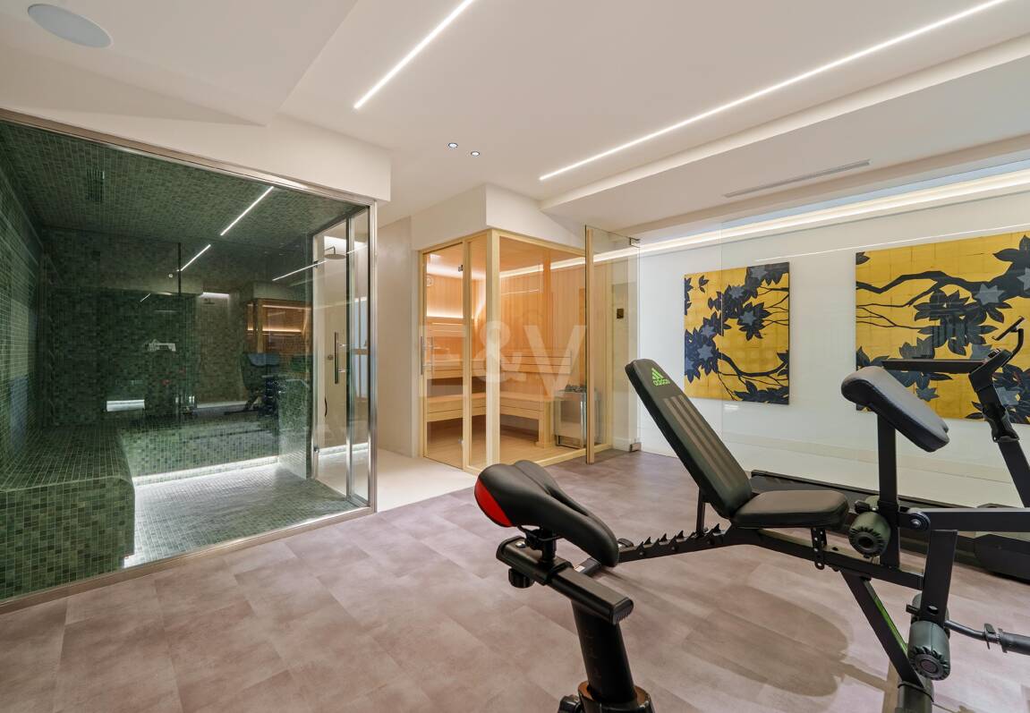 New Beachside Villa med privat spa och kust lugn