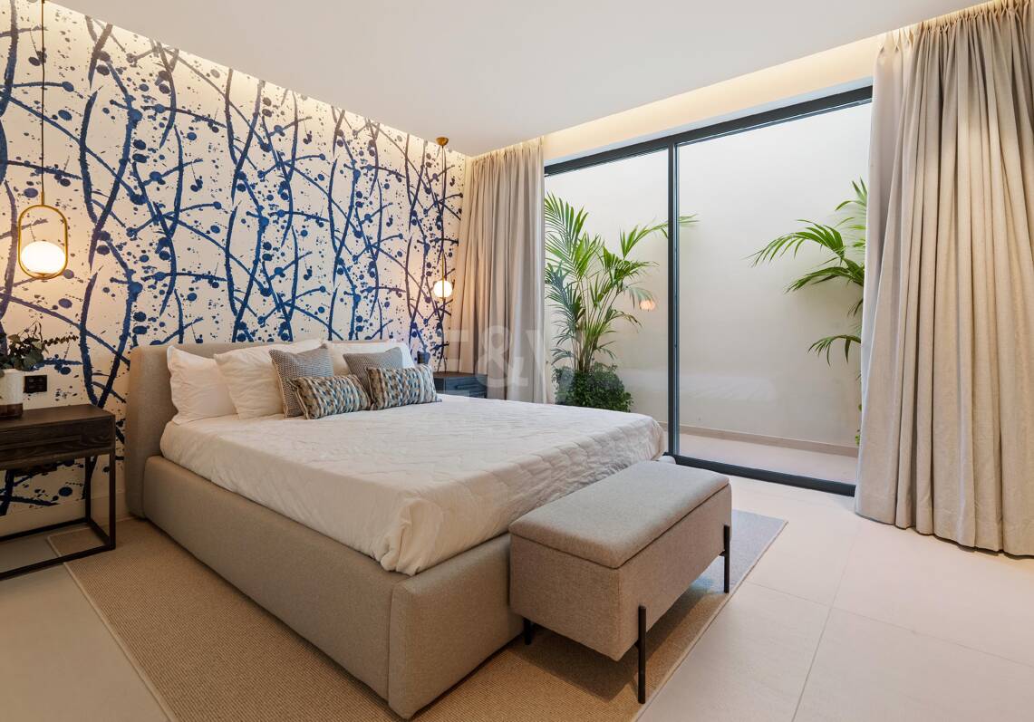 New Beachside Villa with Private Spa, and Coastal Tranquillity