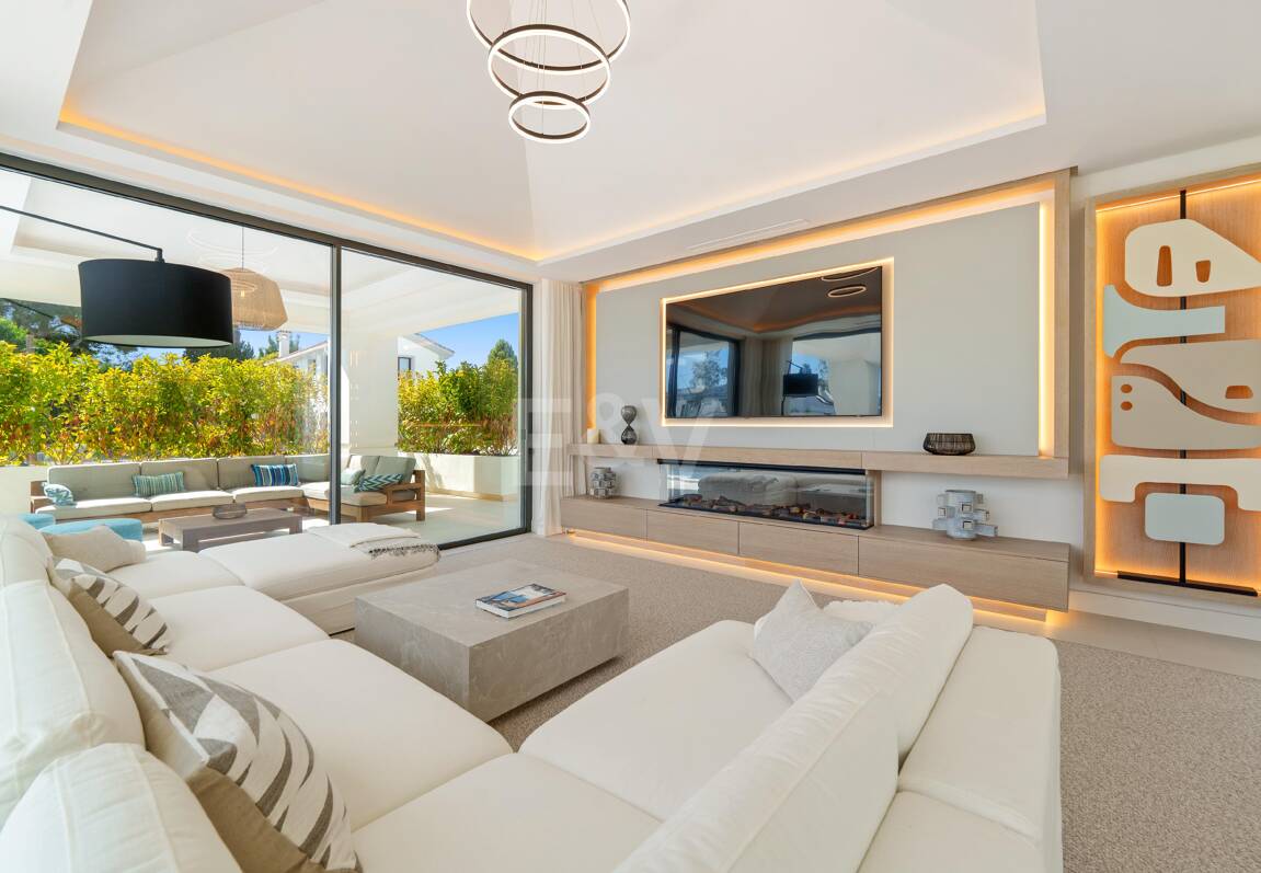 New Beachside Villa med privat spa och kust lugn