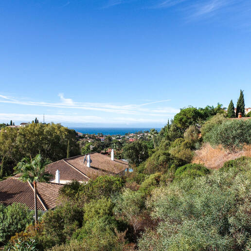 Bauen Sie Ihr Traumhaus – Grundstück mit Baugenehmigung und modernem Villenprojekt