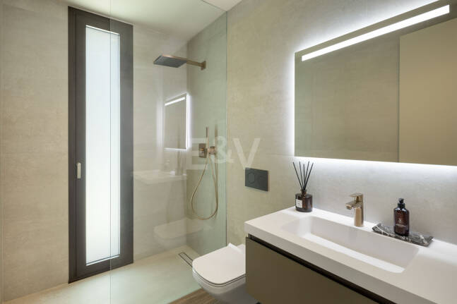 Luksusowe, otwarte przestrzenie z panoramicznymi widokami