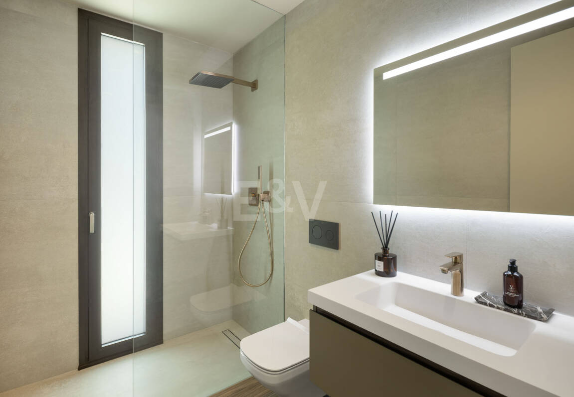 Luksusowe, otwarte przestrzenie z panoramicznymi widokami