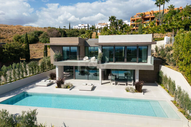 Luksusowe, otwarte przestrzenie z panoramicznymi widokami