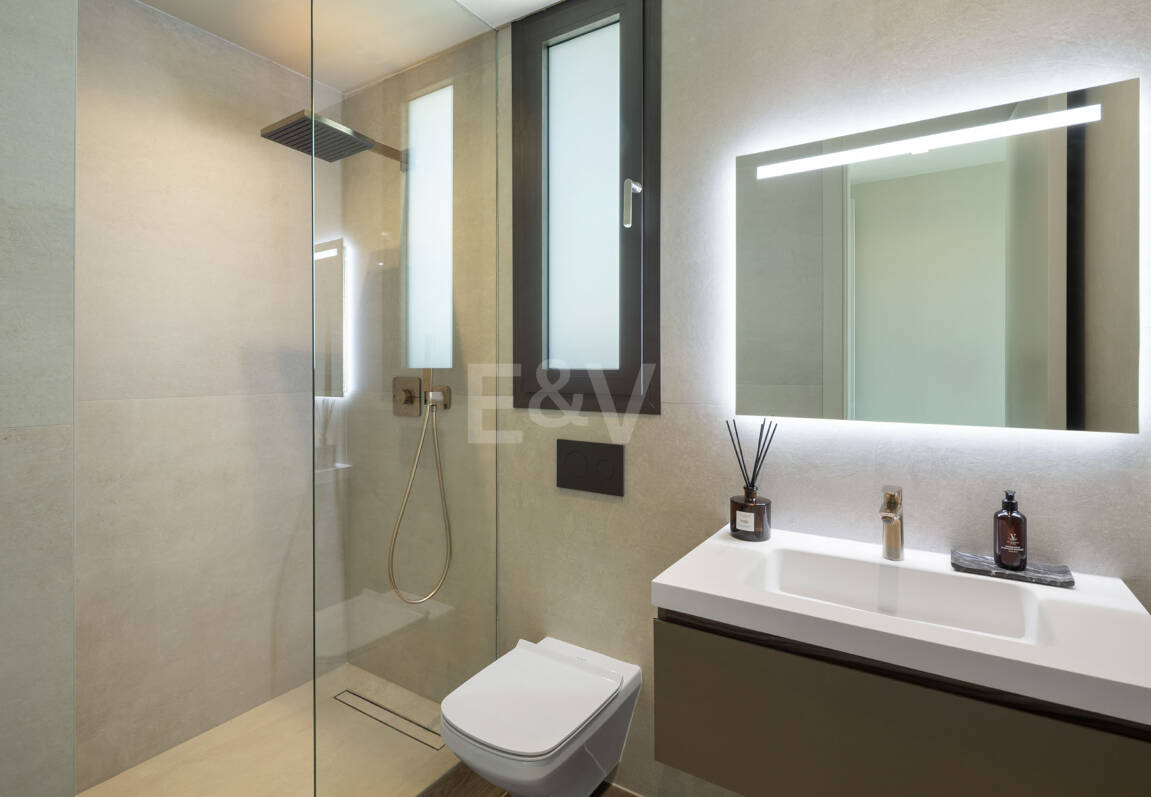 Luksusowe, otwarte przestrzenie z panoramicznymi widokami