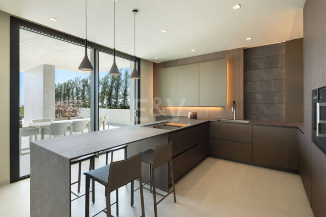 Luksusowe, otwarte przestrzenie z panoramicznymi widokami