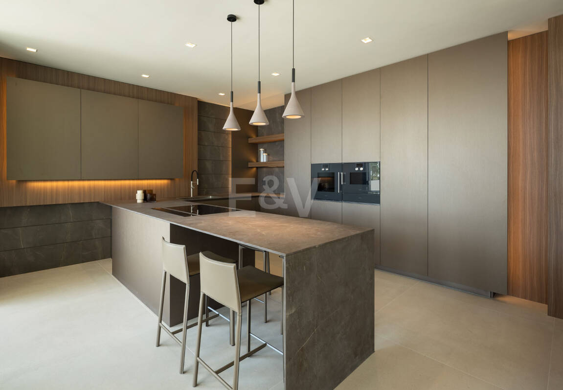 Luksusowe, otwarte przestrzenie z panoramicznymi widokami