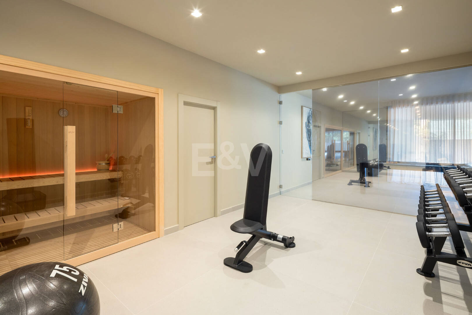 Luksusowe, otwarte przestrzenie z panoramicznymi widokami