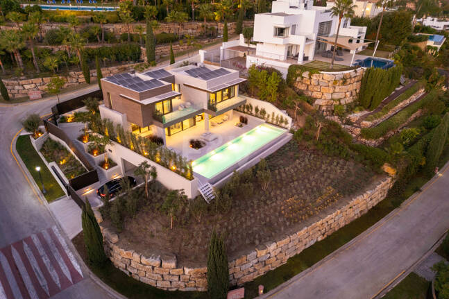 Luksusowe, otwarte przestrzenie z panoramicznymi widokami