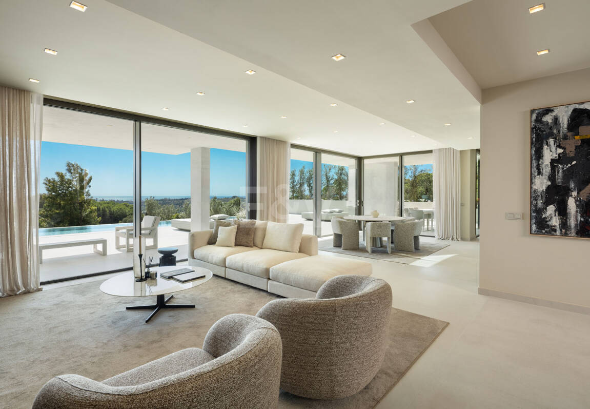 Luksusowe, otwarte przestrzenie z panoramicznymi widokami
