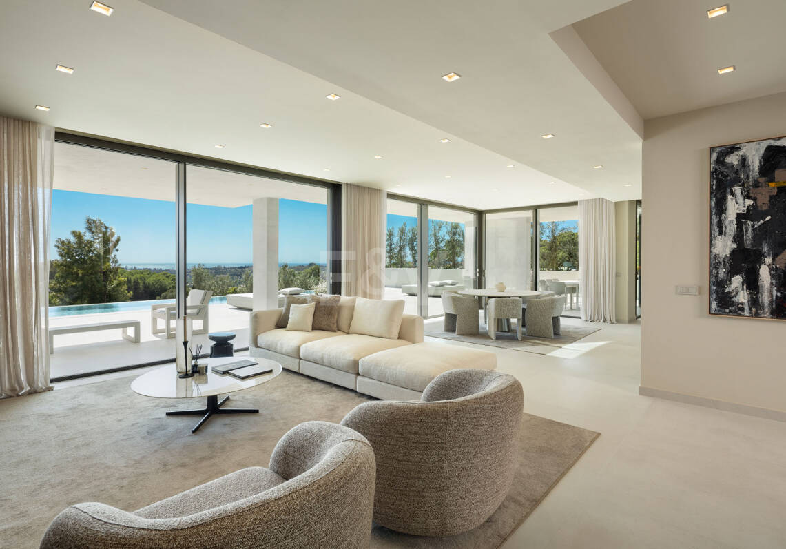 Villa moderna de lujo con vistas panorámicas al mar