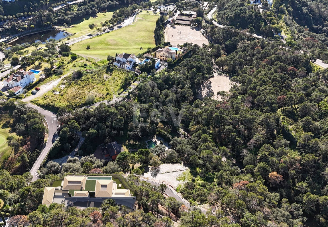 Villa hors plan de luxe dans un complexe de golf prestigieux avec 24h de sécurité