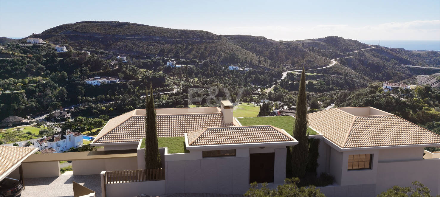 Villa de Lujo de Nueva Construcción en una prestigiosa urb. con campo de golf y seguridad 24hr