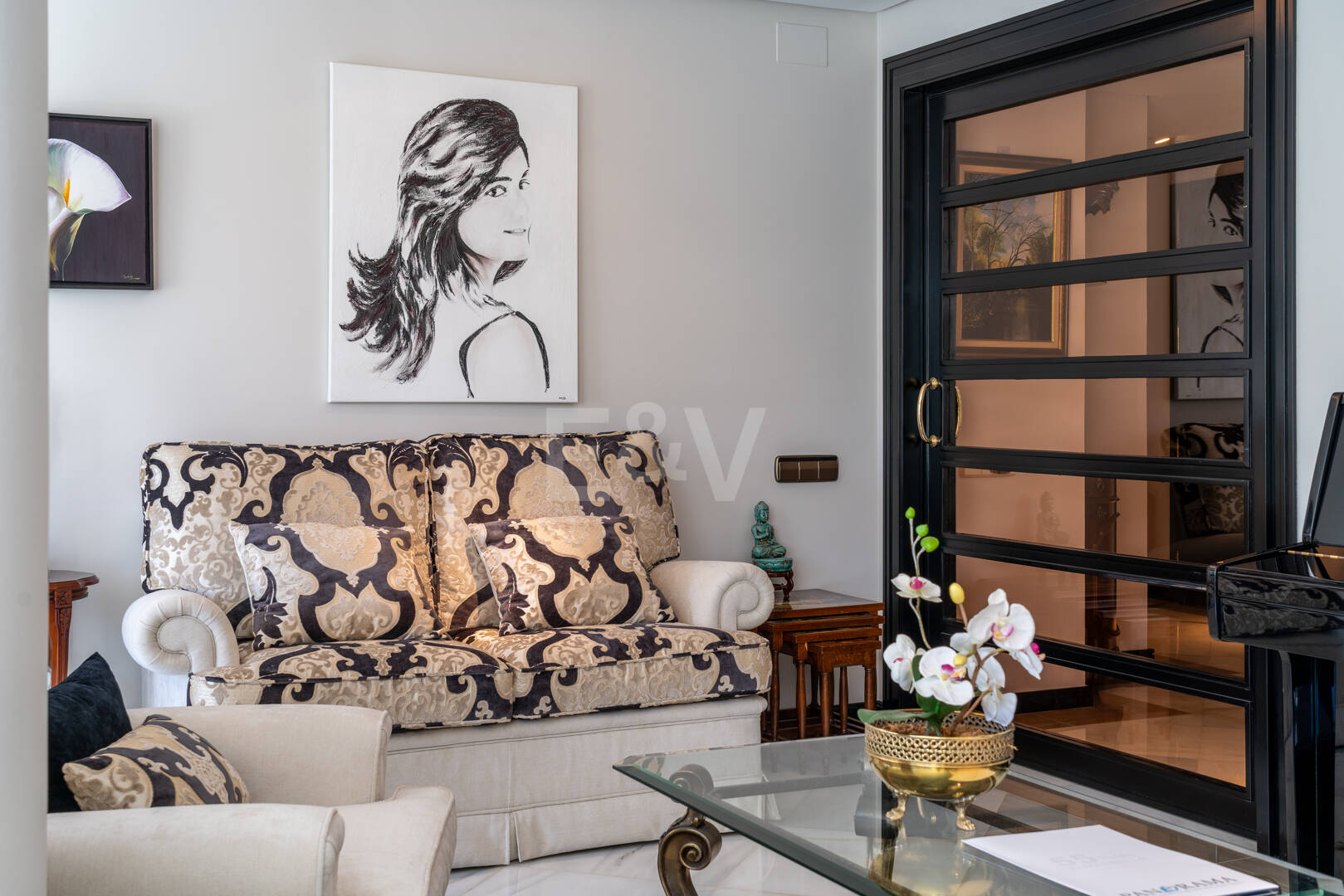 300-m²-Apartment in Strandnähe mit großer Terrasse nahe dem Zentrum von Marbella