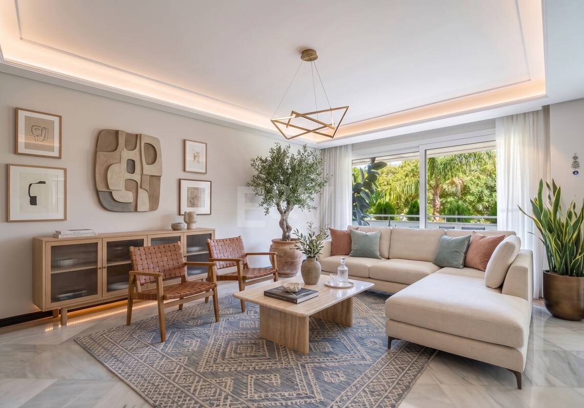 Apartament nad morzem 300 m2 z tarasem Expansive blisko centrum Marbella