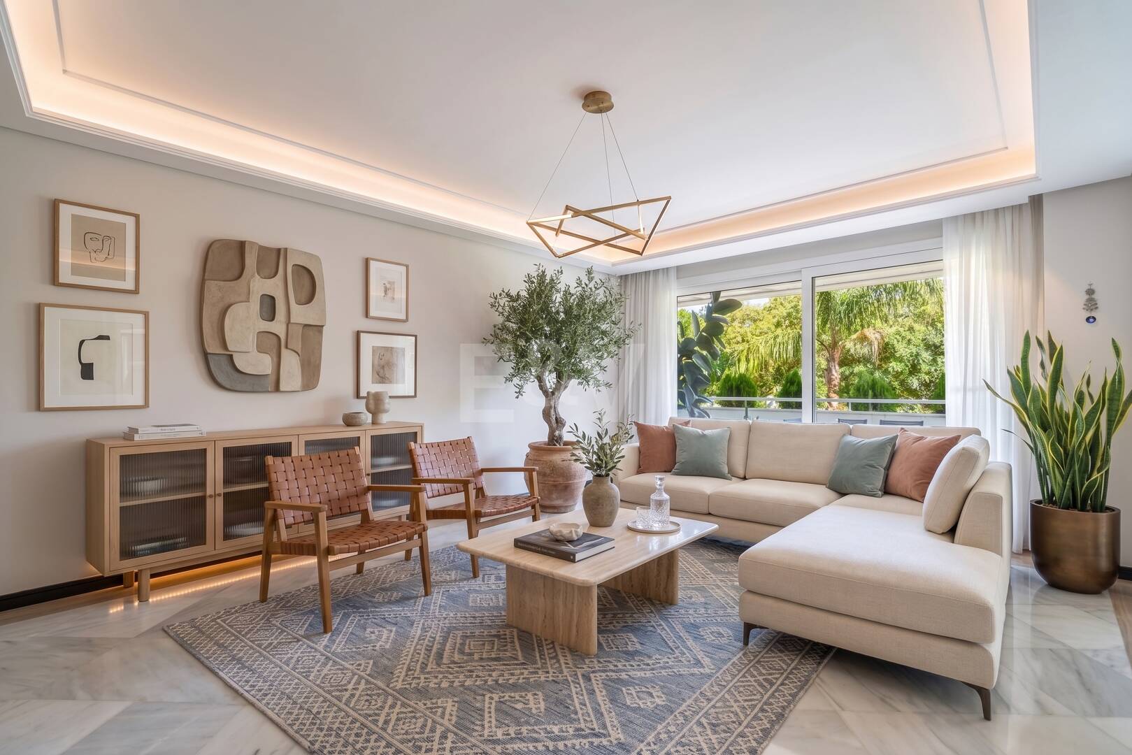 Apartament nad morzem 300 m2 z tarasem Expansive blisko centrum Marbella