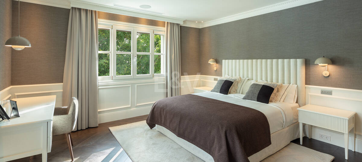 Villa de estilo clásico con vistas al mar