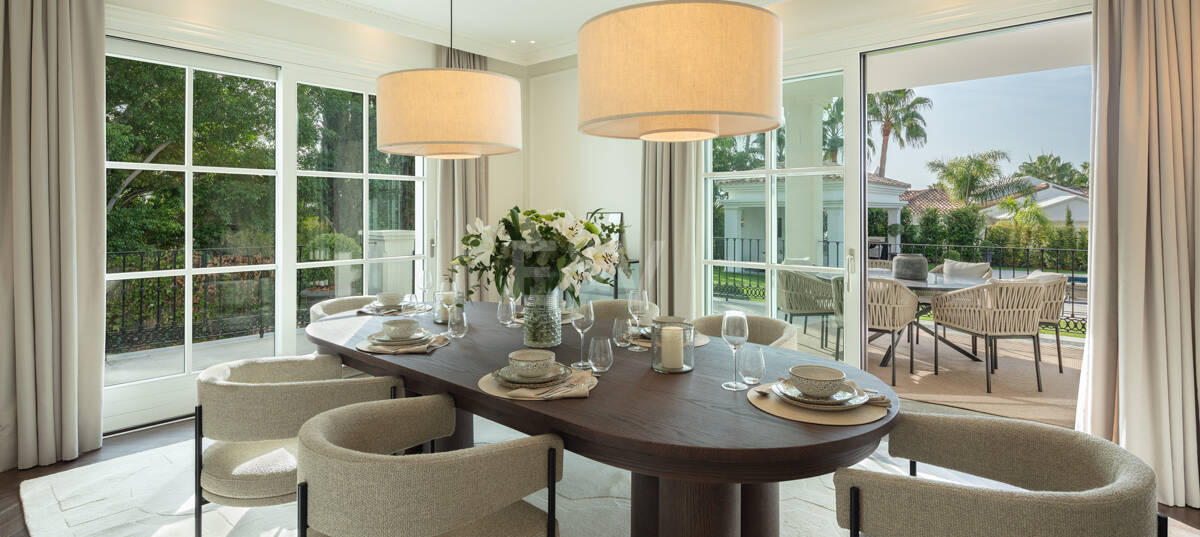 Villa de estilo clásico con vistas al mar