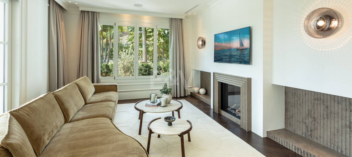 Villa de estilo clásico con vistas al mar