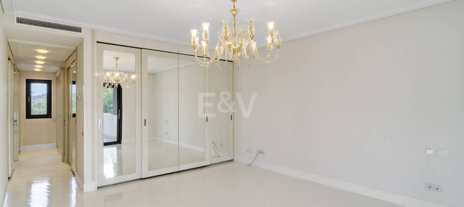 Raffiniertes Mediterranes Wohnen in Las Lomas de Magna Marbella