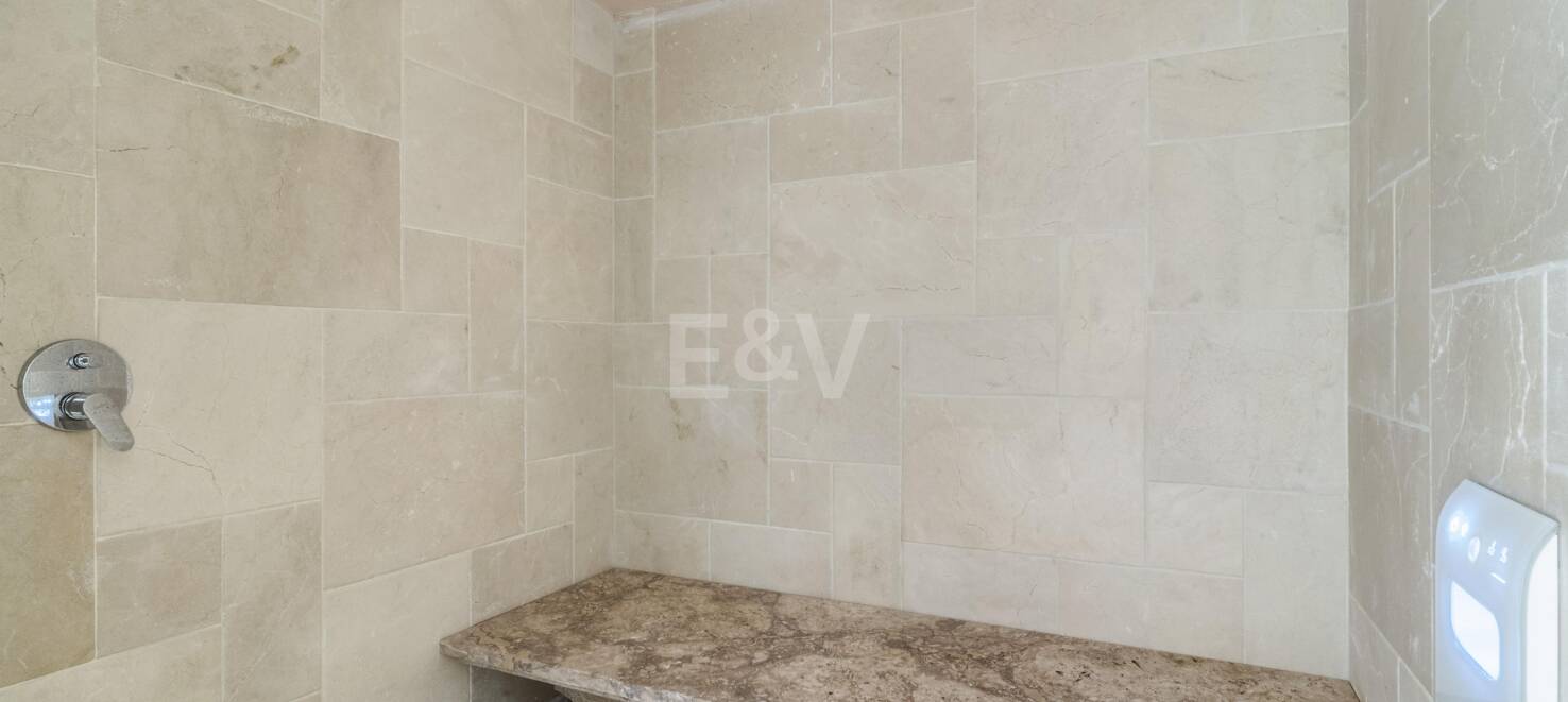 Raffiniertes Mediterranes Wohnen in Las Lomas de Magna Marbella