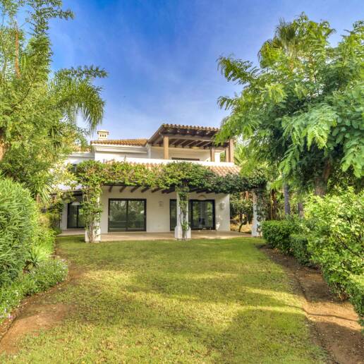 Raffiniertes Mediterranes Wohnen in Las Lomas de Magna Marbella