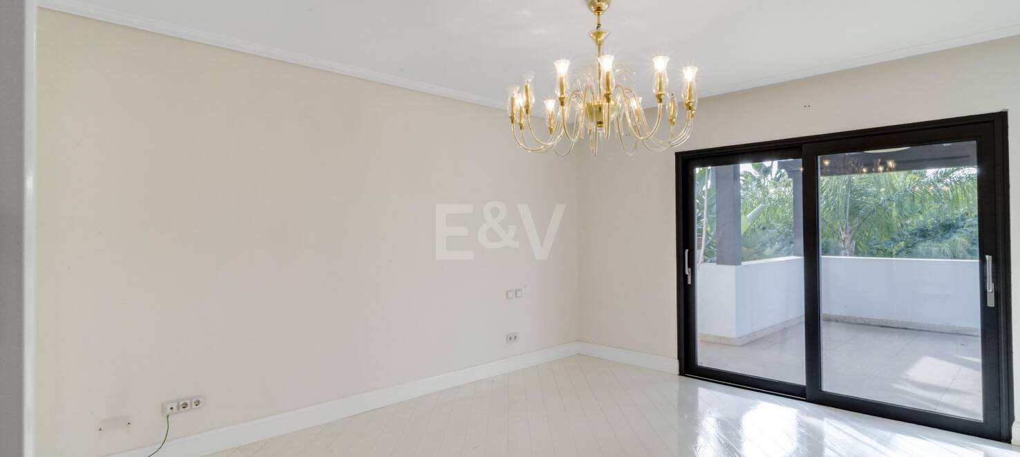 Raffiniertes Mediterranes Wohnen in Las Lomas de Magna Marbella