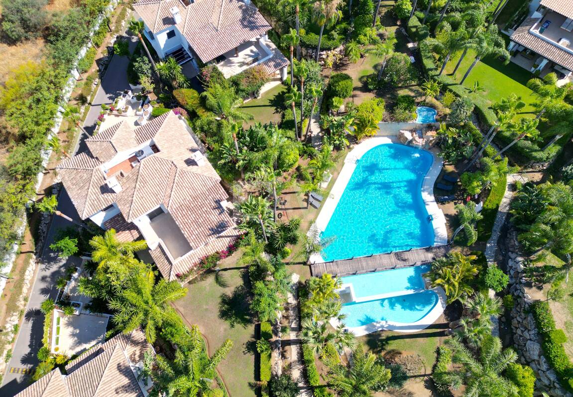 Refined Mediterranean Living in Las Lomas de Magna Marbella