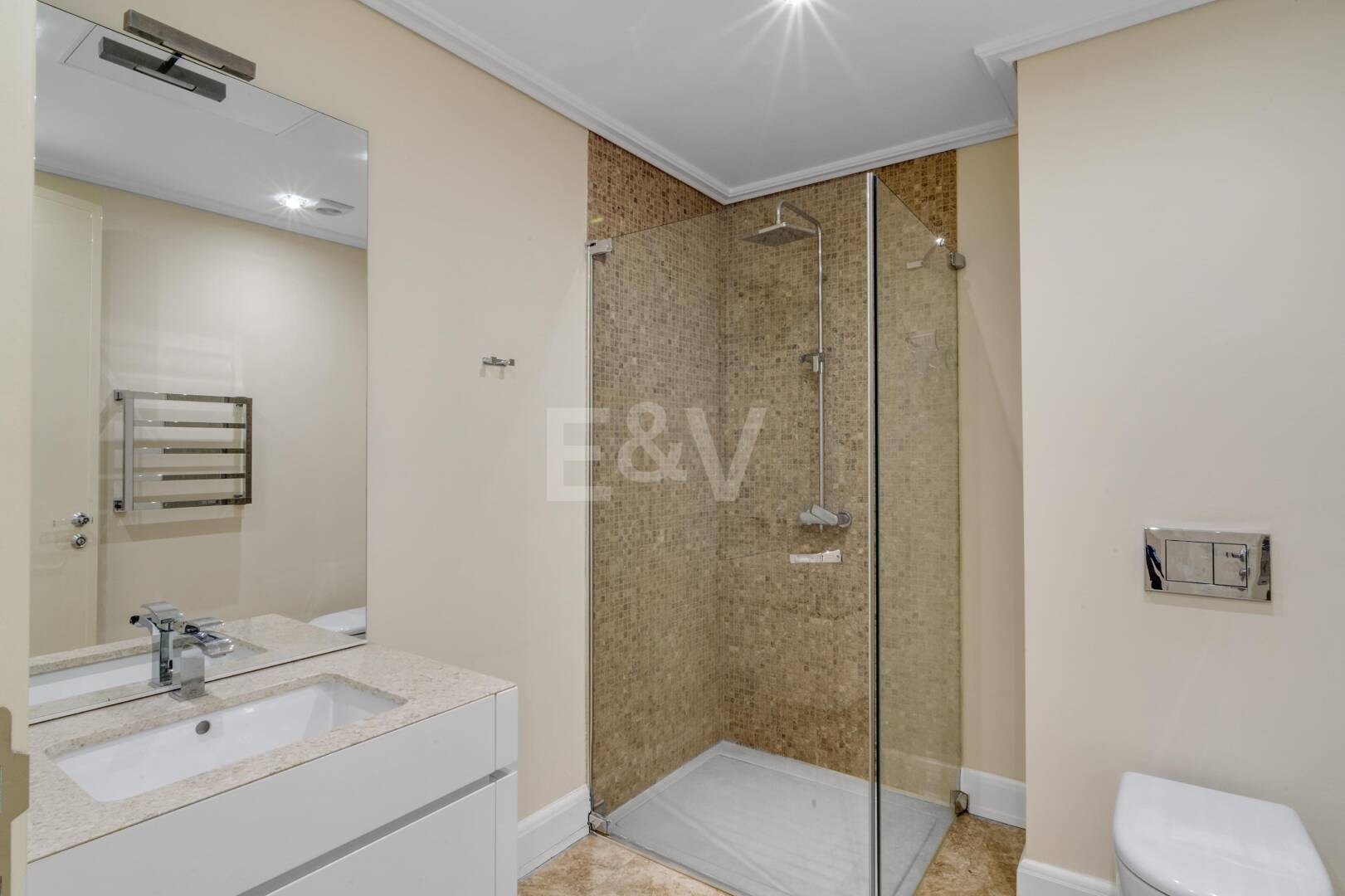 Refined Mediterranean Living in Las Lomas de Magna Marbella