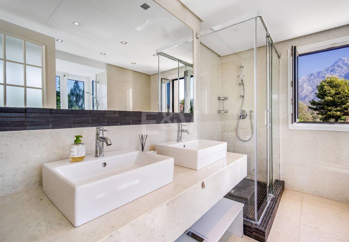 Luxury Andalusian-Style Villa in Las Lomas del Marbella Club