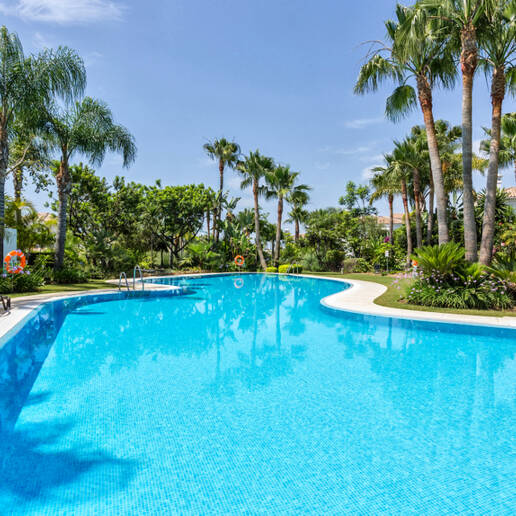 Andalusische Luxusvilla zum Verkauf in Las Lomas del Marbella Club