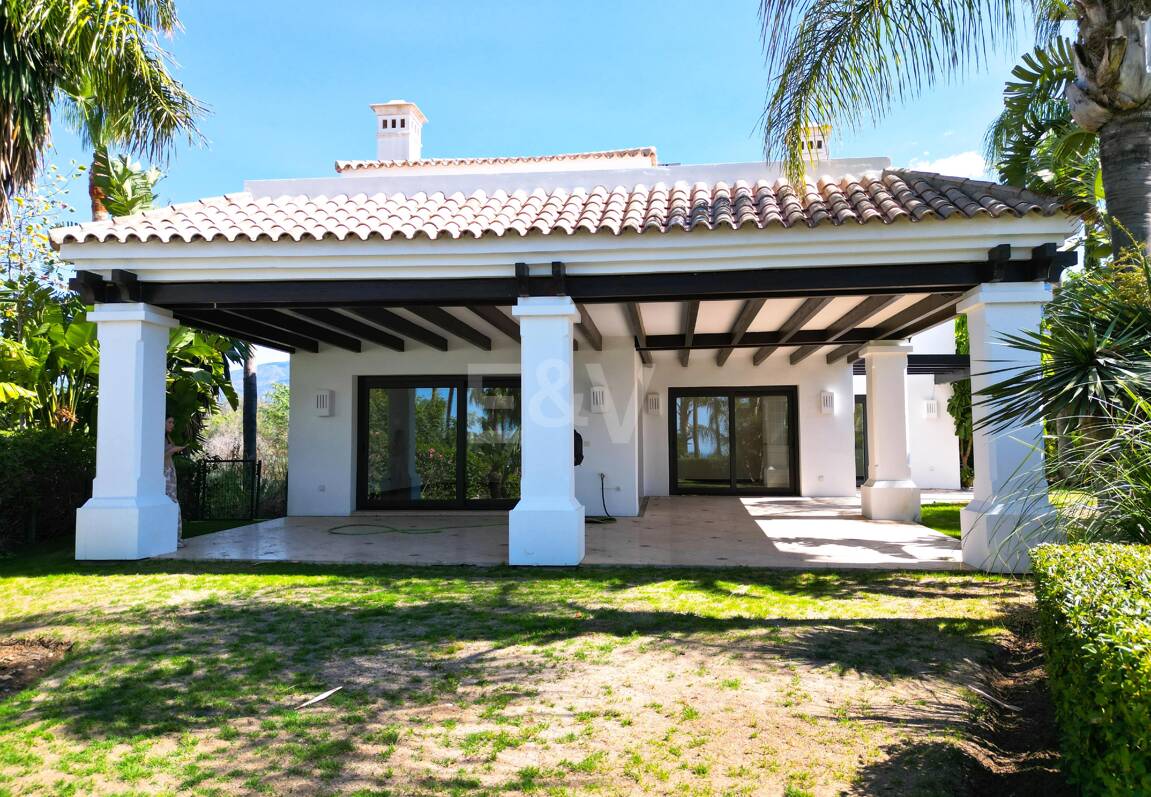 Luxury Andalusian-Style Villa in Las Lomas del Marbella Club