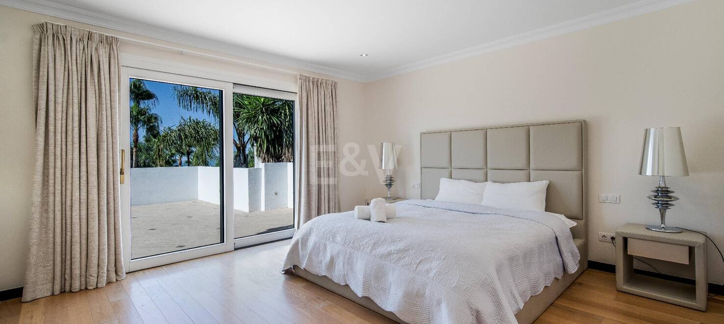 Andalusische Luxusvilla zum Verkauf in Las Lomas del Marbella Club