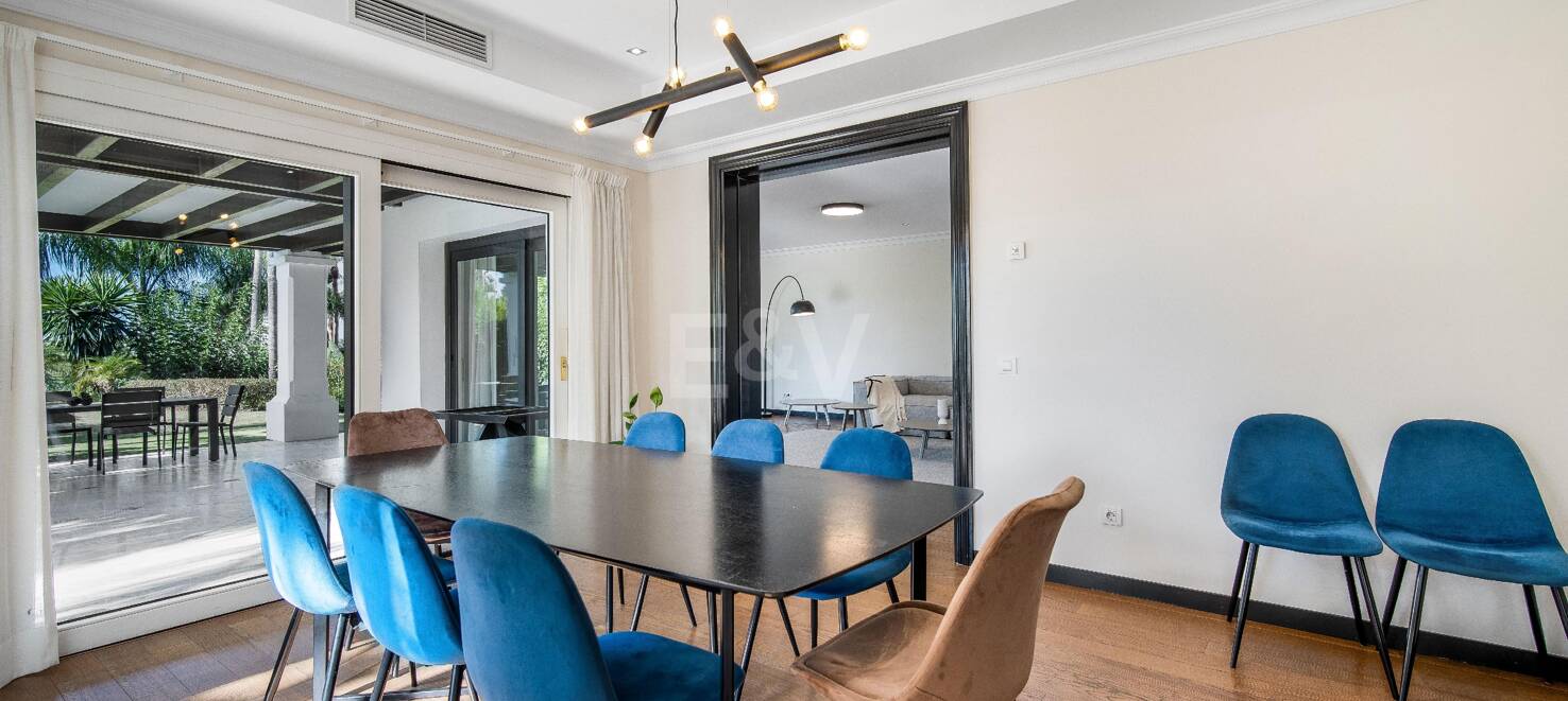 Andalusische Luxusvilla zum Verkauf in Las Lomas del Marbella Club