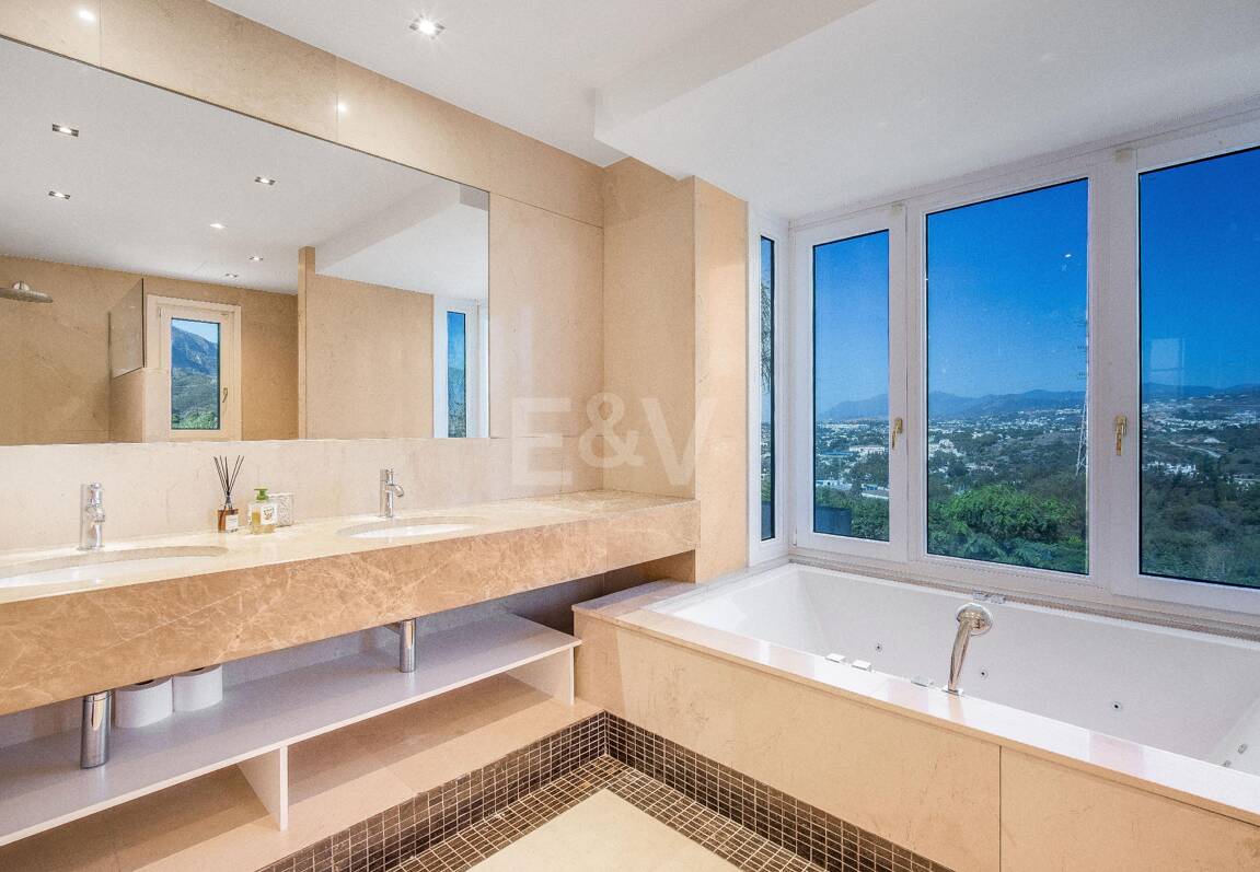 Luxury Andalusian-Style Villa in Las Lomas del Marbella Club