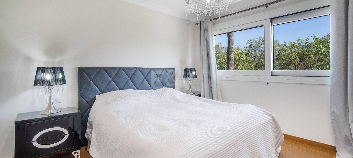 Andalusische Luxusvilla zum Verkauf in Las Lomas del Marbella Club