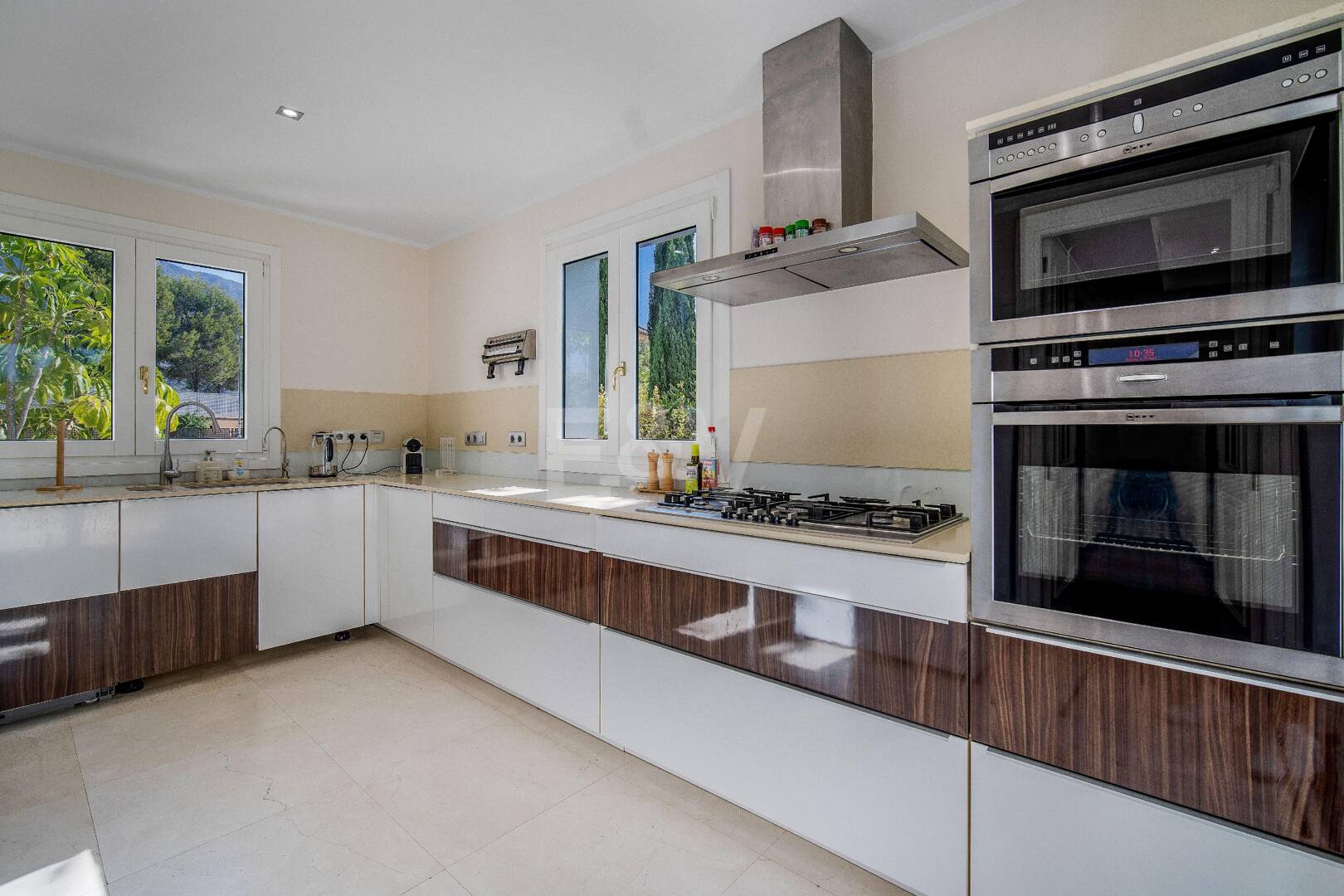 Luxury Andalusian-Style Villa in Las Lomas del Marbella Club