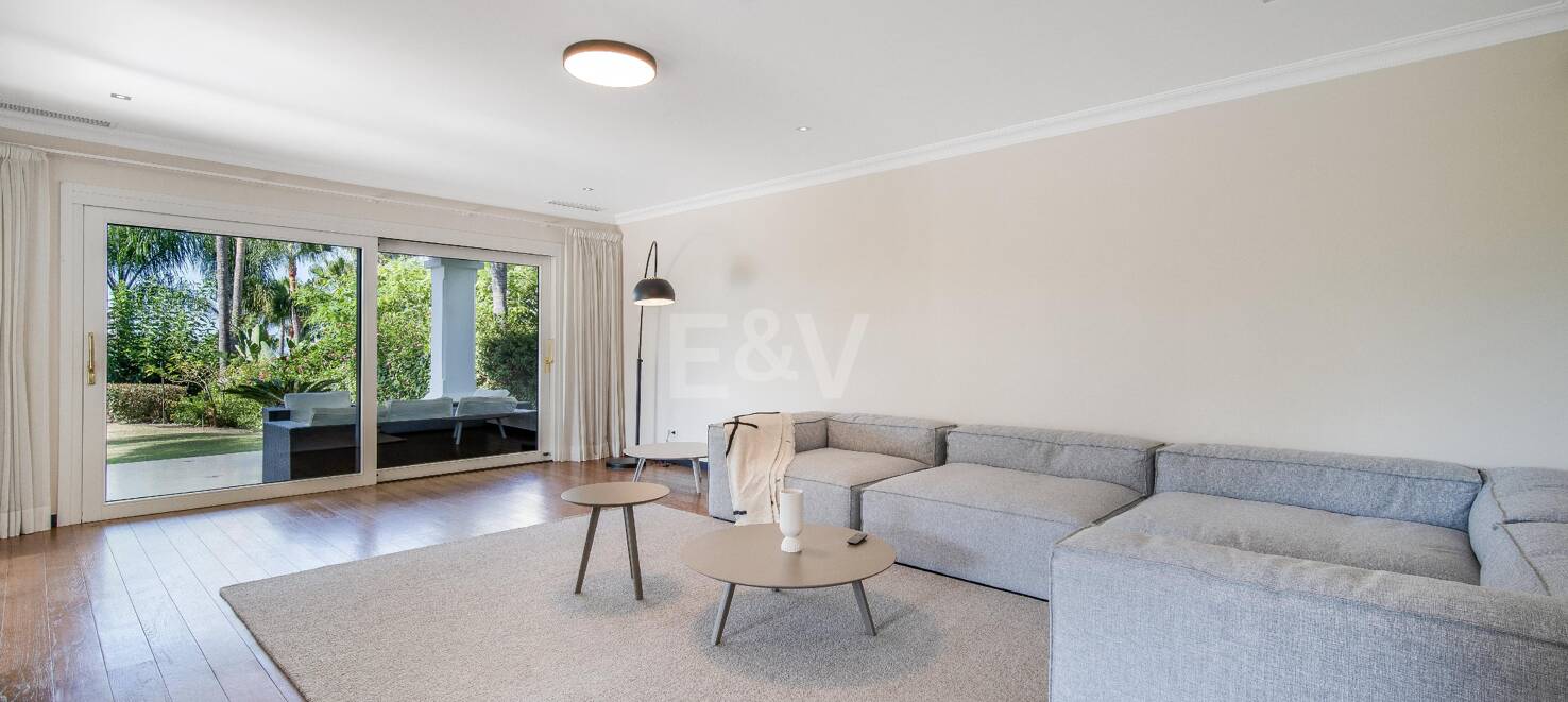 Andalusische Luxusvilla zum Verkauf in Las Lomas del Marbella Club