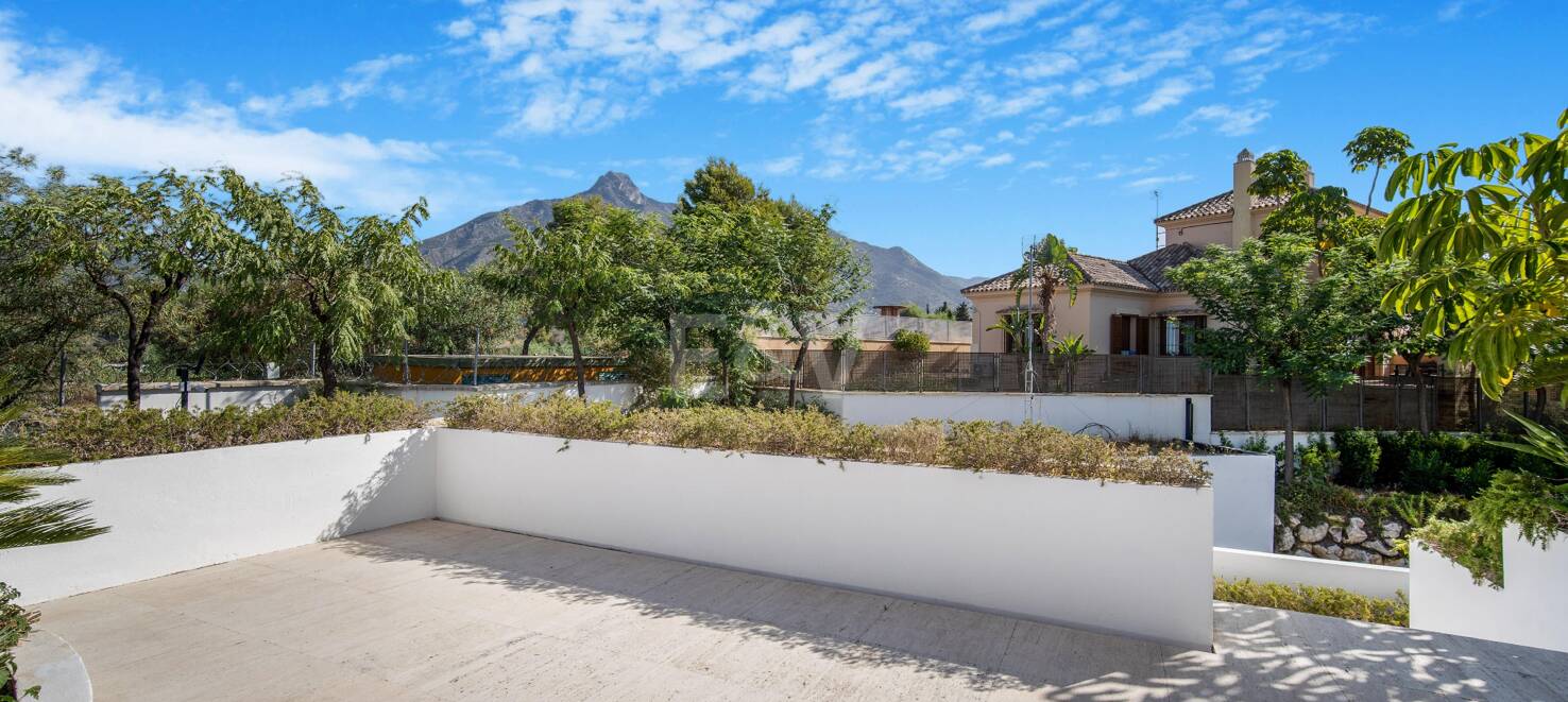 Andalusische Luxusvilla zum Verkauf in Las Lomas del Marbella Club