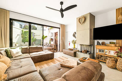 Lomas Pueblo Townhouse with Stylish Andalusian Character