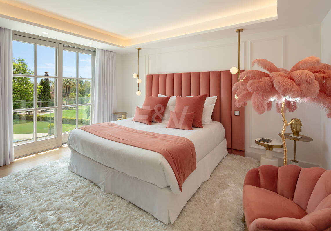 Elegant Frontline Golf Villa in Aloha, Marbella’s Prestigious Golf Valley