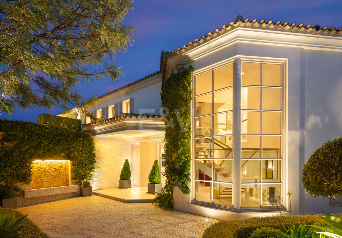 Elegant Frontline Golf Villa in Aloha, Marbella’s Prestigious Golf Valley