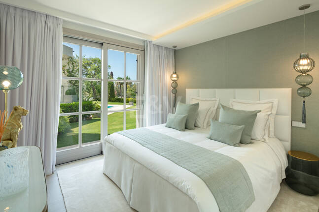 Élégante Villa de Golf Frontline à Aloha, Marbella