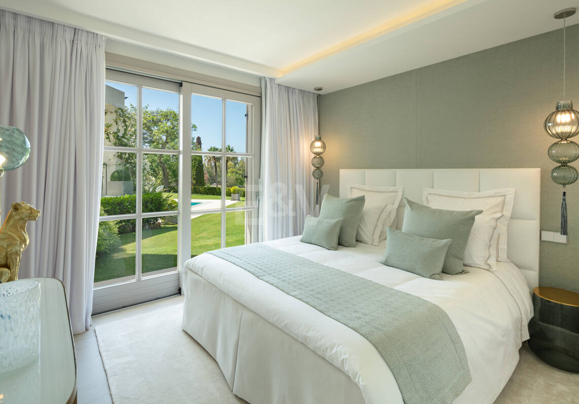 Elegant Frontline Golf Villa in Aloha, Marbella’s Prestigious Golf Valley