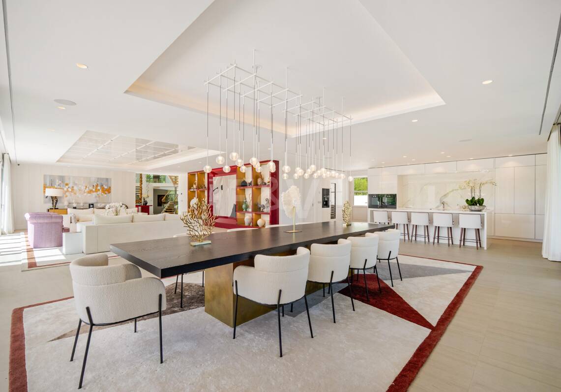 Elegant Frontline Golf Villa in Aloha, Marbella’s Prestigious Golf Valley