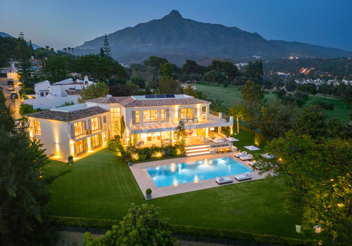 Elegant Frontline Golf Villa in Aloha, Marbella’s Prestigious Golf Valley