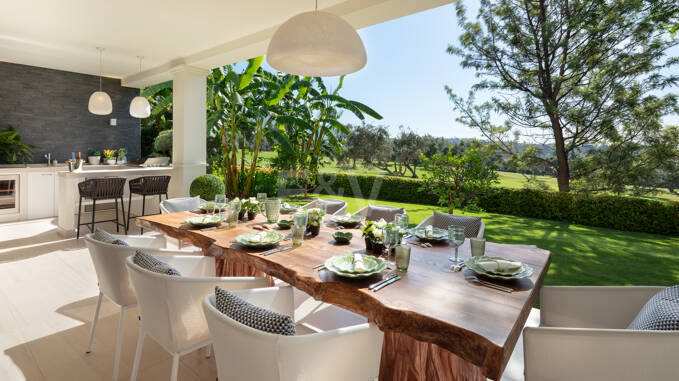 Élégante Villa de Golf Frontline à Aloha, Marbella