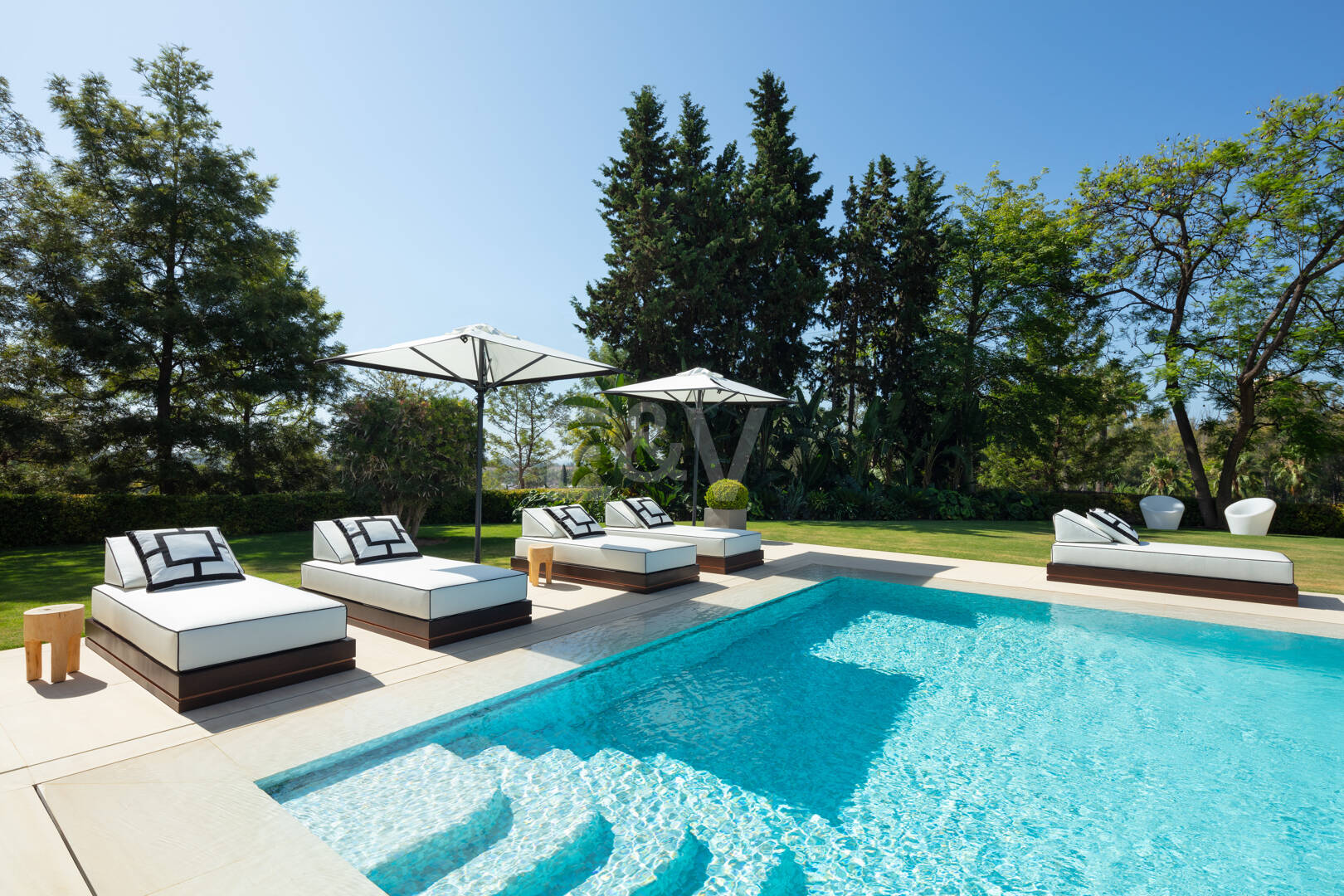 Elegant Frontline Golf Villa in Aloha, Marbella’s Prestigious Golf Valley